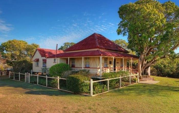 Mayes Cottage House Museum