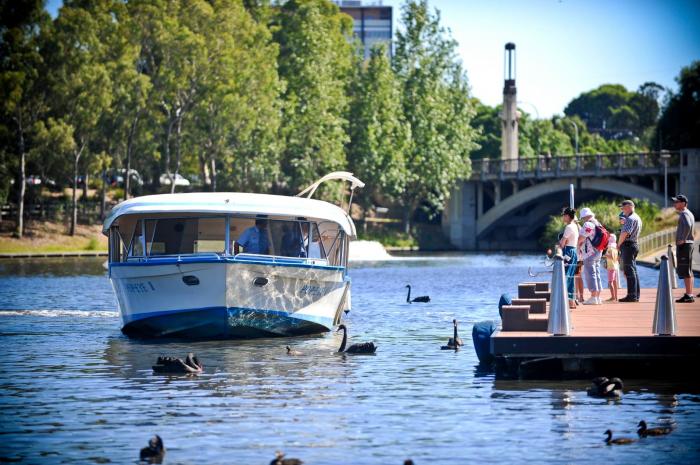 The Popeye: Adelaide Torrens River Cruises