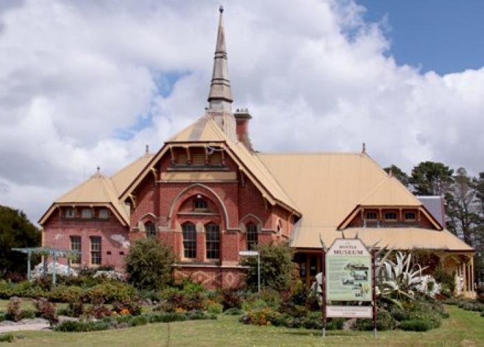 The Lee Medlyn Home of Bottles - Clunes