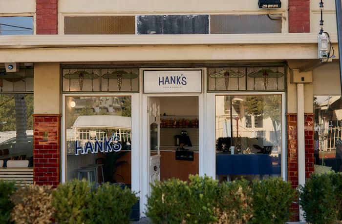 Hank's Cafe & Bagelry