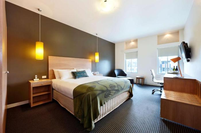 Saint Kilda Beach Hotel (formerly Rydges St Kilda)